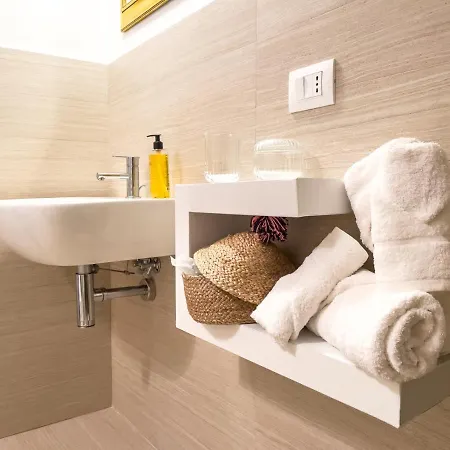 Idiana Nocleg ze śniadaniem LʼAquila