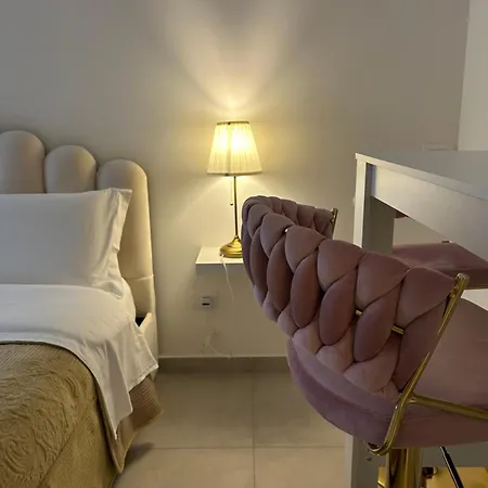 Idiana 4*