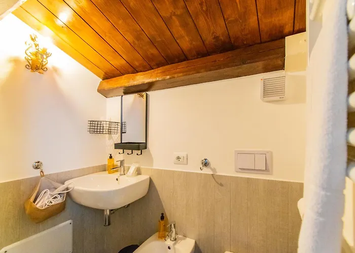 Oda ve Kahvaltı Idiana LʼAquila